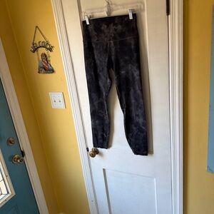 Lululemon High Rise Tights - size 8